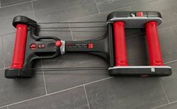 Elite Rollentrainer mit freien Parabol-Rollen | Vielseitiger, freier Rollentrainer | velomarkt.ch