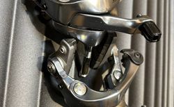 Komplettgruppe Shimano 105 silber / mechanisch 11fach kaufen in Bâle-Ville #2 | velomarkt.ch