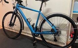 CUBE Gravel/Touren Bike Grösse S mit 27.5 Zoll Laufrädern und Shimano GRX 12-fach Nabendynamo | CUBE Touring EXC  Grösse S Laufräder 27.5  GRX | velomarkt.ch