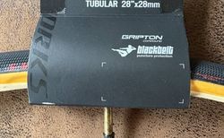 Specialized Hell of the North Tubular 28x700 | Road Tyre Specialized | velomarkt.ch