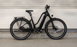 Simplon Kagu :ePinion, Premium E1.12 | black sparkling glossy/black matt, 46 cm / 18" (S), Antrieb Gates CDX, 39-34 für Pinion E1.12 | velomarkt.ch