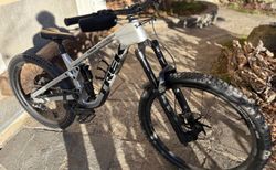 TREK Slash 9.8 XT Gen 6 2026 kaufen in Tessin #4 | velomarkt.ch
