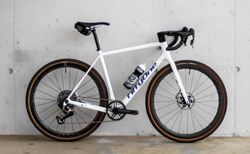 FiftyOne Sika Custom – Irish Engineering meets SRAM Red AXS 1*13 | Boutique-Exklusivität trifft auf High-End-Performa | velomarkt.ch