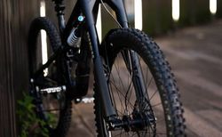 Yeti SB160 TURQ – Modell 2025 | Raw Carbon | Yeti SB160 TURQ – Modell 2025 | Raw Carbon | velomarkt.ch