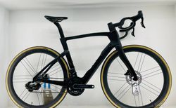 Pinarello Dogma F mod.2025, Gr.560 | Mit Campagnolo Super Record WRL 12s und Powermeter | velomarkt.ch