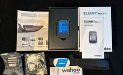 Kit compteur vélo GPS Wahoo ELEMNT Bolt – ceinture thoracique & capteurs, très bon état | kit complet Wahoo ELEMNT Bolt | velomarkt.ch