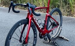 PINARELLO Dogma F 2025 Starry Red kaufen in Aargau #2 | velomarkt.ch