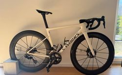 Specialized S-Works Tarmac SL8 – Dura-Ace Di2, 2023, taille 54, < 6,5 kg – État exceptionnel | Specialized S-Works Tarmac SL8, un vélo de rêve | velomarkt.ch