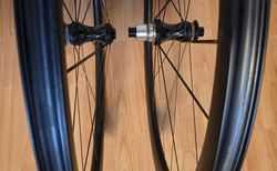 Partington Wheels R-SERIES MKII R39/44 | Der leichteste und Steifste Carbon Radsatz | velomarkt.ch