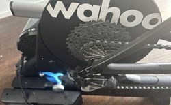 Premium Smart Trainer Wahoo Kickr move | Wahoo kickr move | velomarkt.ch