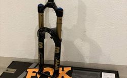 Fox 38 Factory X2 160mm Neuwertig 2025 black glossy | Kaum gefahren, absolut neuwertig inkl. Fox Fender | velomarkt.ch