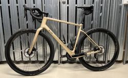 BIXS Grantourismo | Rennrad mit Gravel Genen | velomarkt.ch