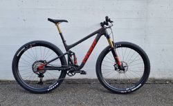 Pivot Mach 4 SL Pro M Black Sunset |  | velomarkt.ch