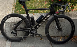 Canyon Aeroad CFR AXS (M) | Topmodell Aktuell | velomarkt.ch