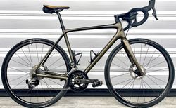 SCOTT ADDICT RC PREMIUM Disc Red eTap Carbon Rennvelo | NP: CHF 10’990.-, absolut neuwertig! | velomarkt.ch