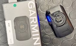 GARMIN Charge™-Strompack mit 45 % Rabatt | Ganz neu !!! | velomarkt.ch