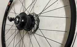 Rohloff Speedhub 14 Laufradsatz 28" Stans Notubes | Rohloff Speedhub 14 mit Gelba Box | velomarkt.ch