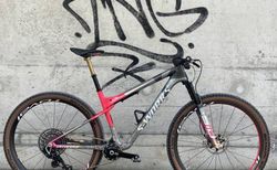 Specialized S-Works Epic World Cup LTD 2025 Forward 50 Collection | Neuwertiges S-Works Epic World Cup LTD 2025 | velomarkt.ch