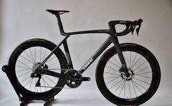 Neues TREK Madone SLR Gen 8 mit Dura Ace (ML) | Dura Ace Di2, full carbon | velomarkt.ch