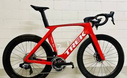 Trek Madone SLR 9 Gen 7 – Pure Aero-Performance! | Rahmengrösse 58 | Team Replica | Okt. 2024 | velomarkt.ch