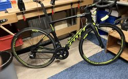 Scott Foil Aero 10 | Wir auf den Bilder | velomarkt.ch