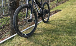 Sehr leichtes Voll-Carbon Fully Mountain Bike FOCUS Spine C PRO 11.9kg kaufen in Zurich #3 | velomarkt.ch