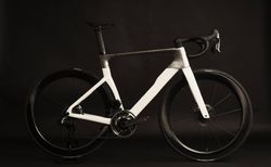QUICK Pro ER:One | Sehr leichtes Aero Rennrad | velomarkt.ch