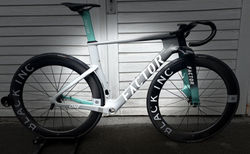 Factor ONE Premium Package with Weehls 62/62 | Silverstone, 54 cm / 21" | velomarkt.ch