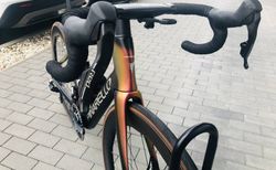 Pinarello Dogma F 2025, Luxter Red Gold kaufen in Zurich #4 | velomarkt.ch