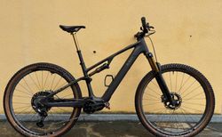 CUBE AMS Hybrid One 44 SLT | Light E-Bike von CUBE in Top Zustand | velomarkt.ch