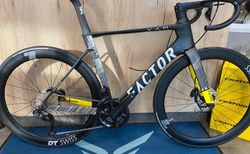 Factor Ostro VAM Disc Shimano Ultegra DT Swiss Laufräder | Factor Ostro VAM Disc Shimano Ultegra DT Swiss Lau | velomarkt.ch