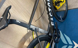 Factor Ostro VAM Disc Shimano Ultegra DT Swiss Laufräder kaufen in Basel-Stadt #3 | velomarkt.ch