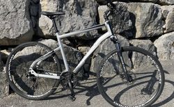 Ghost Square Cross 1.8 2023 silber/schwarz - gepflegt kaufen in Solothurn #1 | velomarkt.ch