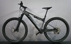 Trek E-Caliber 9.6 Carbon XT 18.45 kg L | Carbon Light E-MTB mit nur 18.45 kg | velomarkt.ch