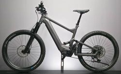 E-Fully mit FOX 36, XT und Magura 4-Kolben | E-Fully mit FOX, XT & Magura | velomarkt.ch