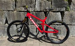TREK Slash 9.9 RSL, 29" Carbon-Felgen, Grösse XL | Top Enduro-Bike, frisch am Service, Einsatzbereit | velomarkt.ch