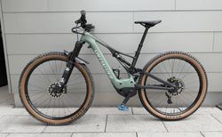Occasion: Specialized Turbo Levo Expert Carbon mit 100% Akku | Treues E-MTB - geländeerprobt & wurzelerfahren | velomarkt.ch