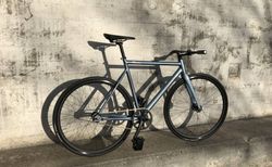 Stilvolles Fixie 8Bar KRZberg | Einzigartiges Fixed Gear mit integriertes Licht | velomarkt.ch
