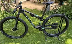 Canyon Lux World Cup CFR LTD | Super leichtes Carbon Cross Country Bike | velomarkt.ch