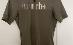 2 Rennvelo Trikots für Damen | S | RH+ | 2 Rennvelo Trikots für Damen | S | RH+ | wie neu | velomarkt.ch
