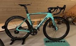 Bianchi Oltre XR4 Disc Campagnolo Super Record EPS kaufen in Argovie #1 | velomarkt.ch
