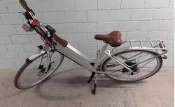 City E-Bike Tiefeinstieg Weiss – Bafang Motor, Shimano 7-Gang, Mustervelo kaufen in Zurich #1 | velomarkt.ch