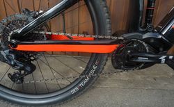 Elektrovelo E-Bike Trek Rail 9.8 GX AXS Gen3 Grösse L Black/Marigold/Red kaufen in Zürich #4 | velomarkt.ch