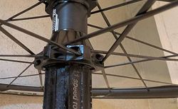 DT Swiss R24 Spline Rennrad Laufräder Laufradsatz kaufen in Berne #3 | velomarkt.ch