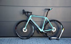Bianchi Infinito CV Disc Ultegra | Bianchi Infinito CV Disc Ultegra NEU | velomarkt.ch