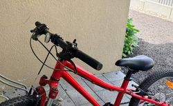 Specialized Hotrock 20 JG 2022 | Kindervelo, Rot, Specialized Hotrock 20 Zoll | velomarkt.ch