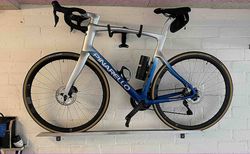 Rennrad Pinarello 56cm | Sonderausführung | velomarkt.ch