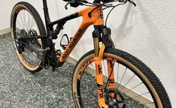 Rocky Mountain Element Race XC 90 Costum | leichtes Racefully, perfekt gepflegt | velomarkt.ch