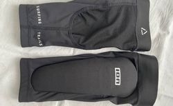 Schienbeinschoner ION „S-Sleeve“ M | kaum gebraucht, einwandfrei | velomarkt.ch