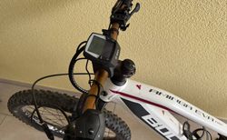 E-Mountainbike für Damen – perfekt als Start ins Mountainbiken | Extrasicheres Fahrgefühl dank Rädern 27,5+ " | velomarkt.ch